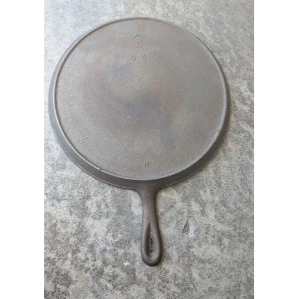 Lodge No. 9 - H Round Cast Iron Griddle w/Heat Ring - OG - Made In USA